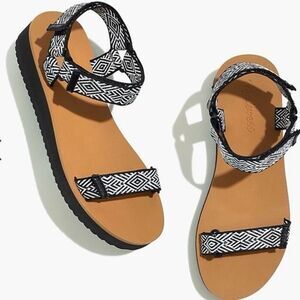 Madewell Black & White Geometric Strap Sandals Size 8.5 Boho Tribal Flat Sandals